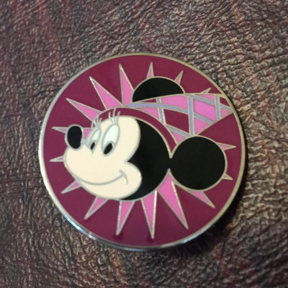 Princess Minnie Mouse pin
